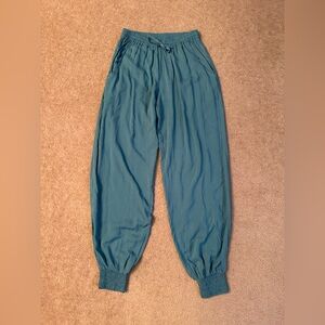 SKEMO basics Solids Babucha Pants, Harem, Aqua Size Medium - New With Tags ￼